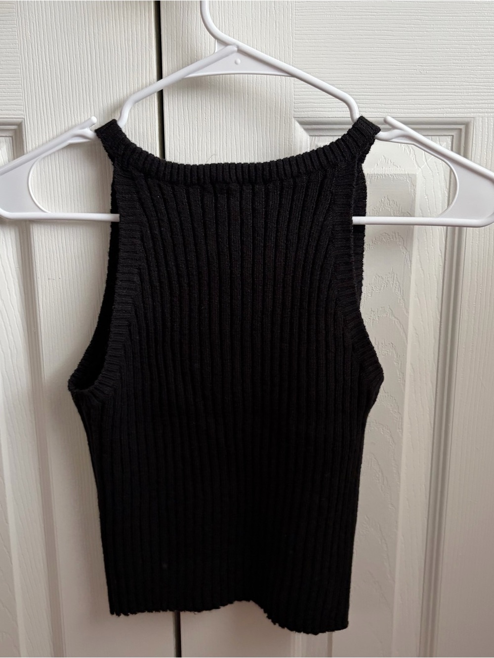 Express Black Ribbed Tank Top - Picture 2 of 3